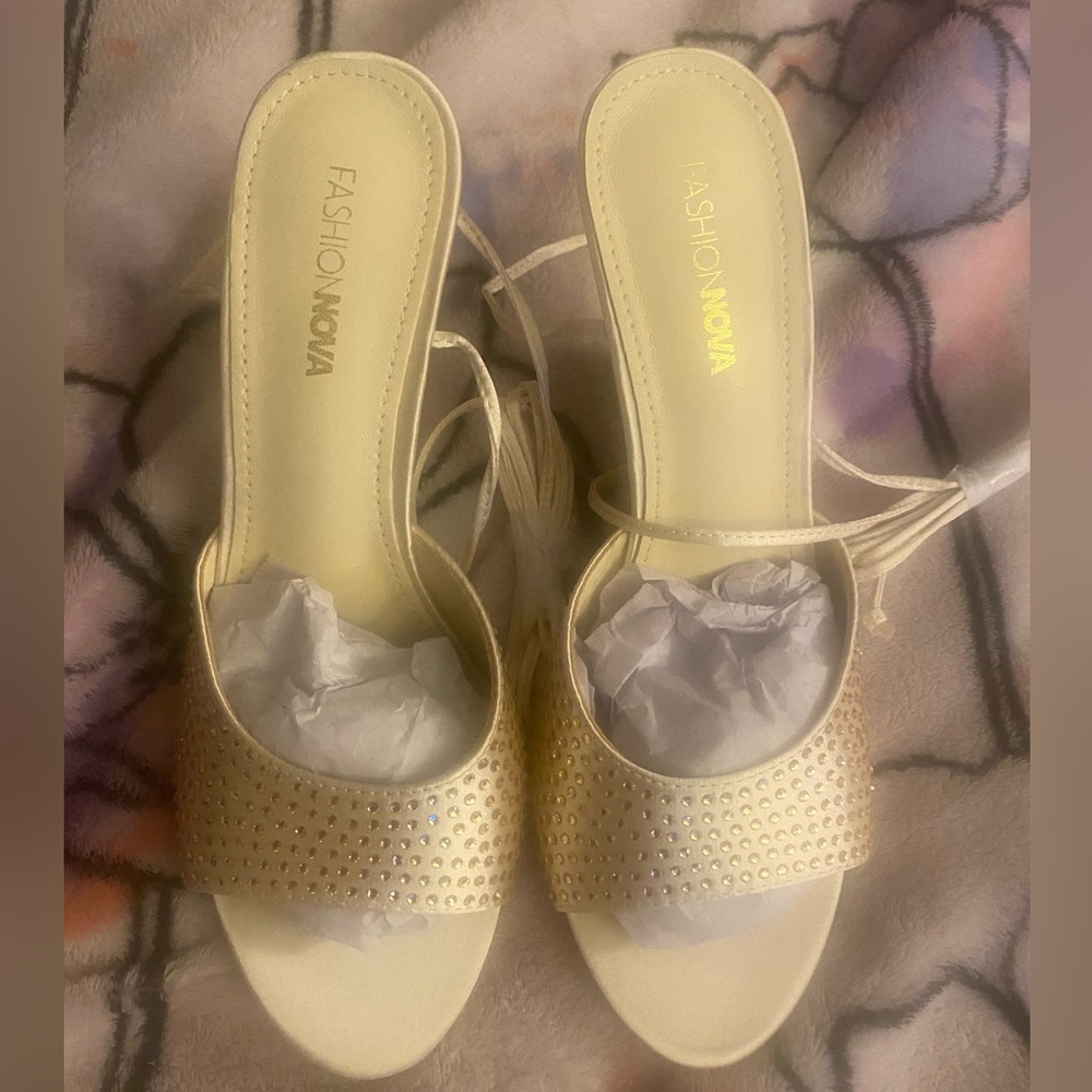 Fashion nova heels with leg straps